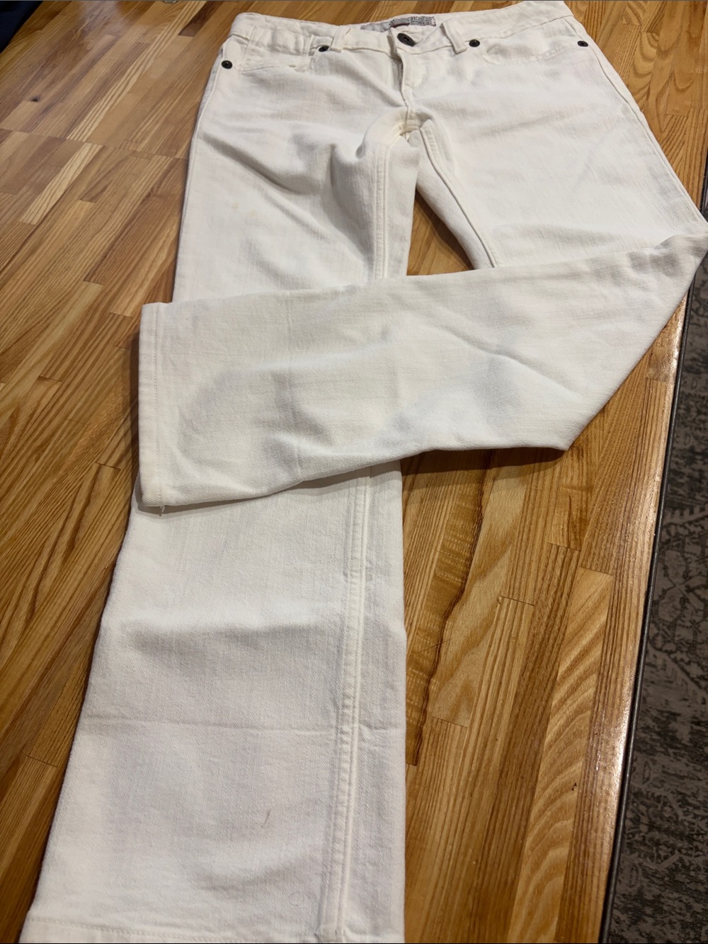 Guess Women's Low-Rise Straight Leg Pants in White